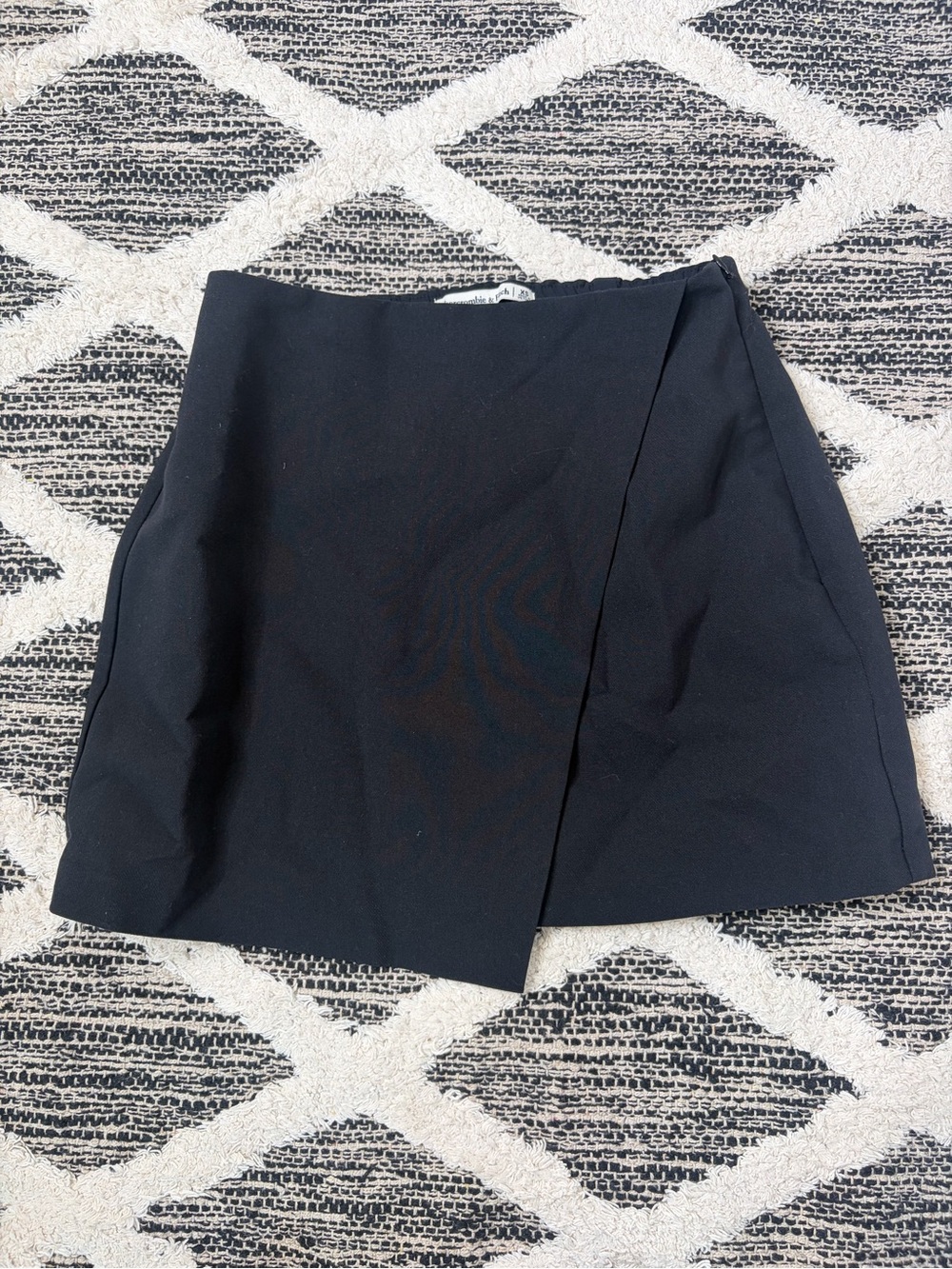 Abercrombie & Fitch Black Skort size xsmall
